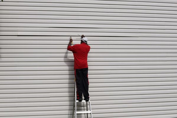 Loose Siding Repair in Ellensburg