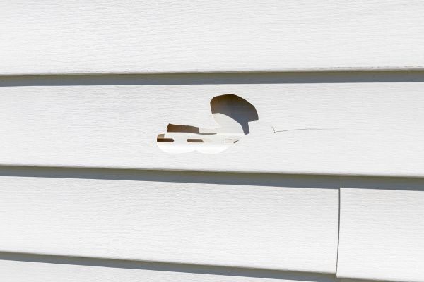 Cost of White Vinyl Siding Repair in Ellensburg