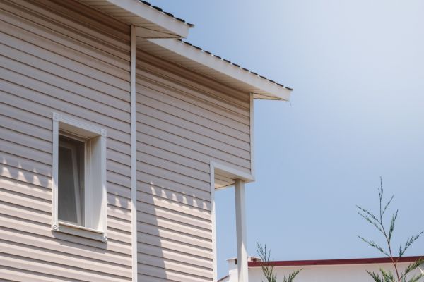 Cost of Vinyl Siding Hole Repair in Ellensburg